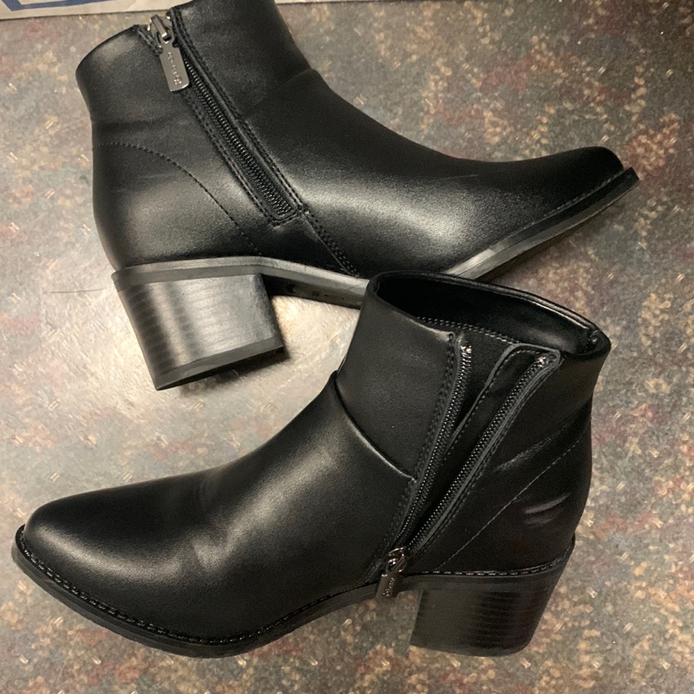 Blondo waterproof black ankle boots